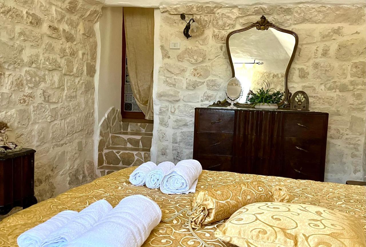 Trullo Bello Остуни Екстериор снимка