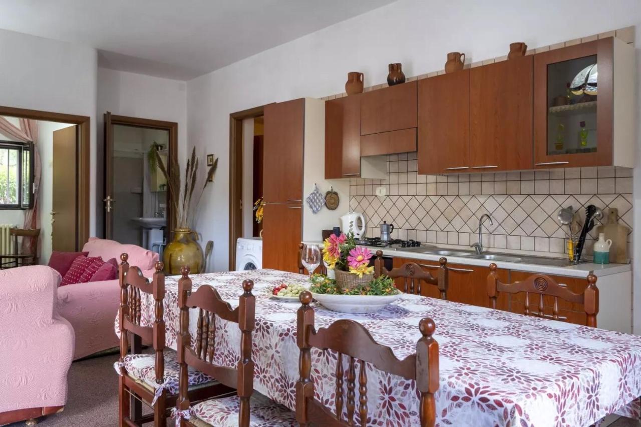 Trullo Bello Остуни Екстериор снимка